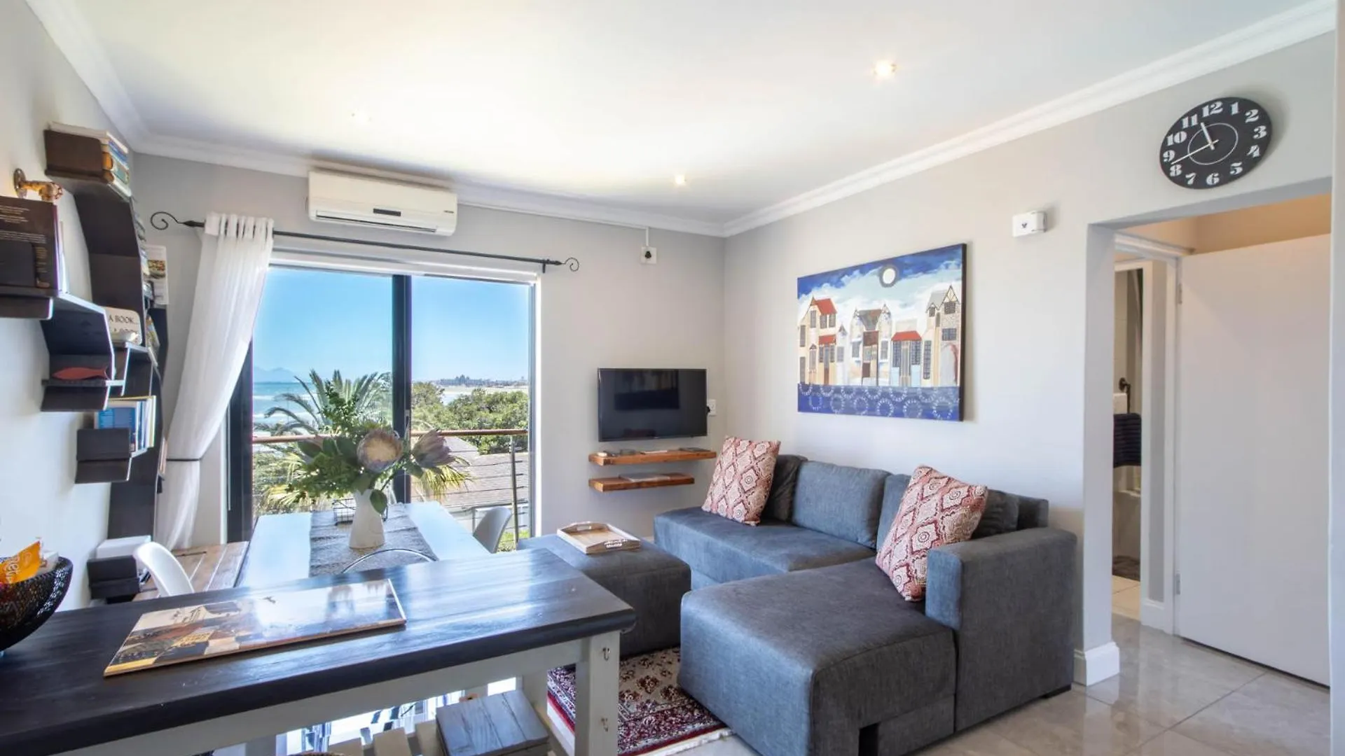Apartment18Lifestyle Gordons Bay Beachfront アパート