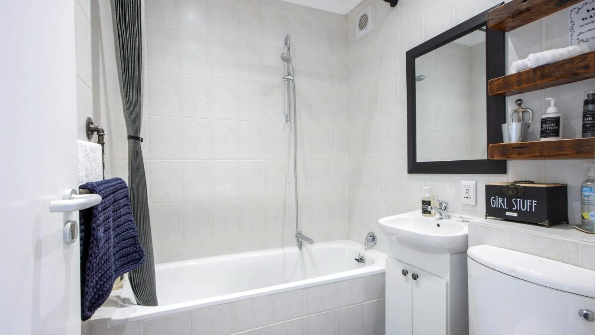 Apartment18Lifestyle Gordons Bay Beachfront アパート