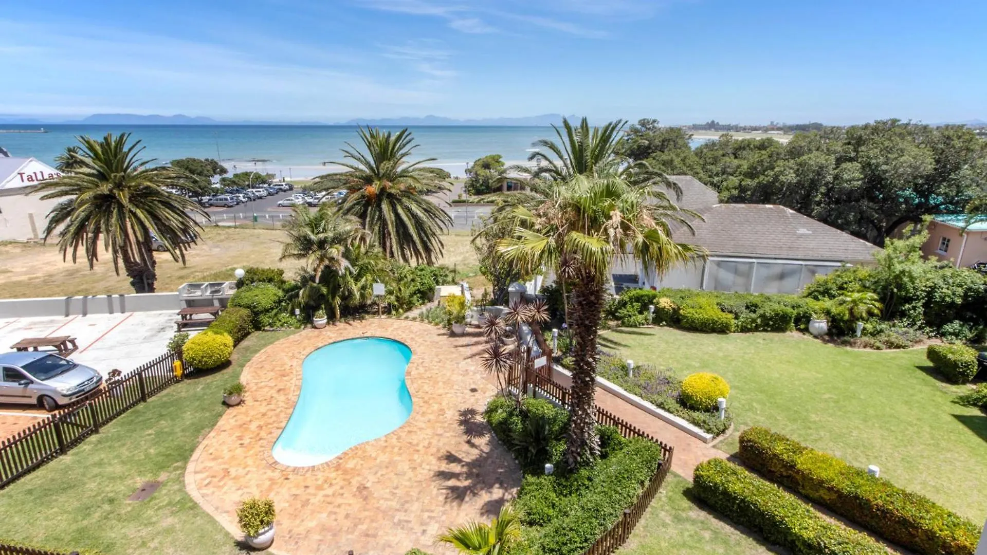 Apartment18Lifestyle Gordons Bay Beachfront Apartment